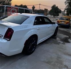 کرایسلەر 300